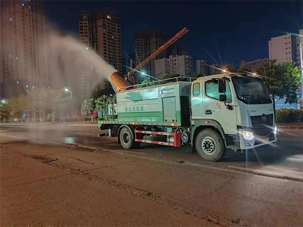 长原炮车长沙市城市大面积快速喷雾消杀